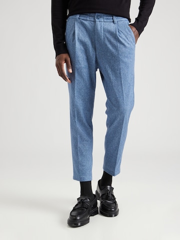 DRYKORN Regular Pleat-Front Pants 'CHASY' in Blue: front