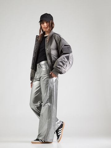 ADIDAS ORIGINALS Szeroka nogawka Jeansy 'FIREBIRD' w kolorze srebrny