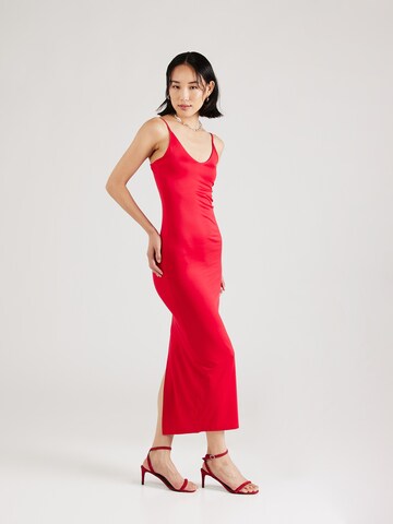 STUDIO SELECT Jurk 'Giselle' in Rood