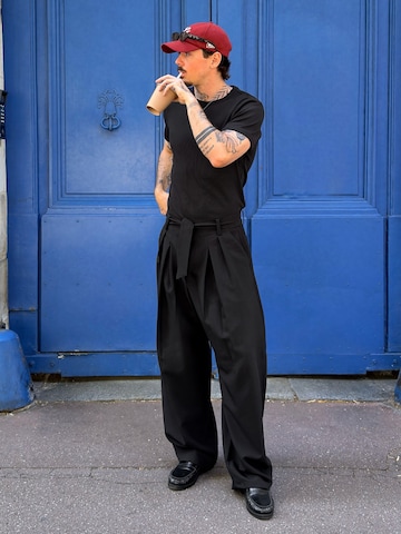 Barrel Pantalon à pince Bershka en noir