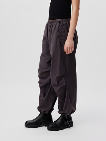 Loosefit Pantaloni 'Lia' di LeGer by Lena Gercke in grigio