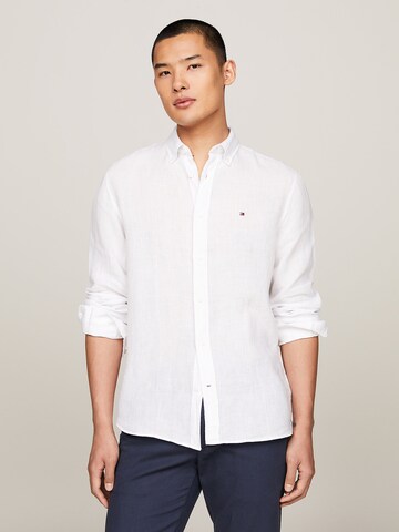 TOMMY HILFIGER Regular Fit Hemd in Weiß: Vorderseite