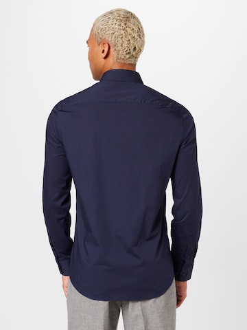 mėlyna Calvin Klein Priglundantis modelis Marškiniai