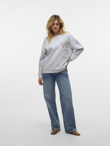 Sweat-shirt 'VMKarol' VERO MODA en gris