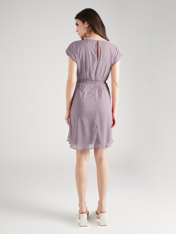 Robe 'Ashley' ABOUT YOU en violet