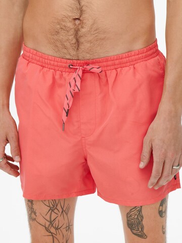 Only & Sons Badeshorts 'Ted' i rød