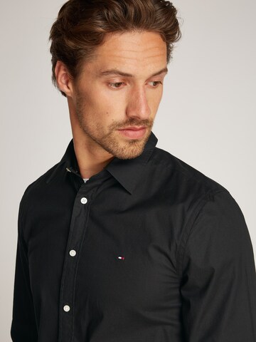 TOMMY HILFIGER Slim fit Button Up Shirt in Black