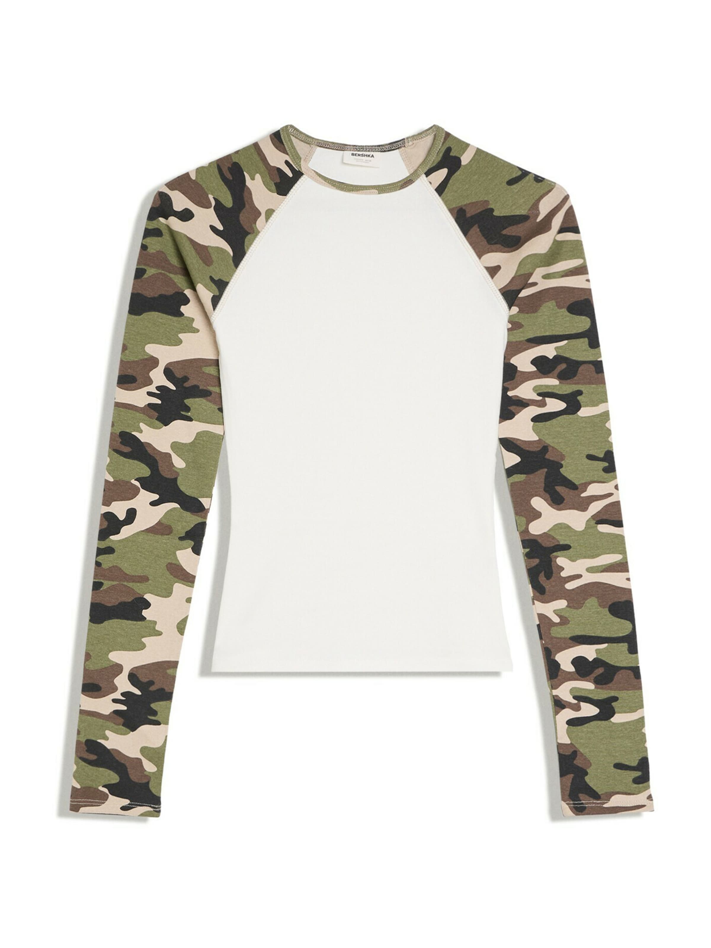 Tricou de la Bershka pe verde: față