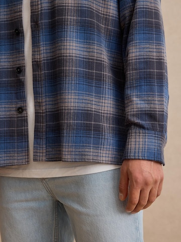 mėlyna DAN FOX APPAREL Standartinis modelis Marškiniai 'Robert'