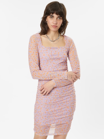 Robe Monki en violet : devant