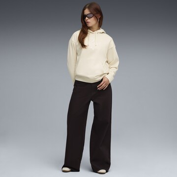 Sweat-shirt 'Essentials' PUMA en blanc