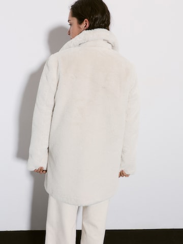 Pull&Bear Mantel in Beige