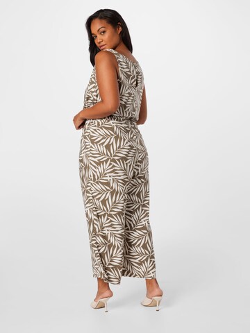 New Look Curves Jumpsuit in Groen