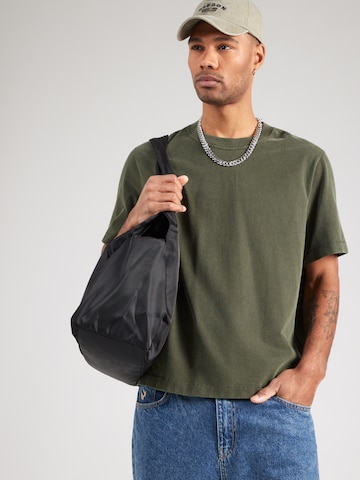 Abercrombie & Fitch T-shirt i grön: framsida