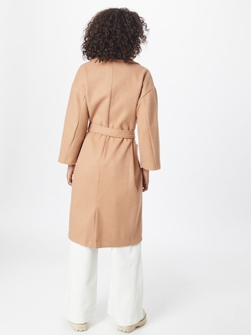 In The Style Between-Seasons Coat in Beige