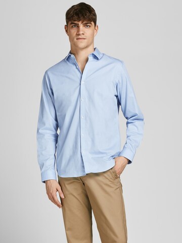 Slim fit Camicia di JACK & JONES in blu: frontale