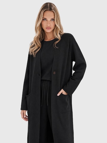 APART Strickmantel in Schwarz: Vorderseite