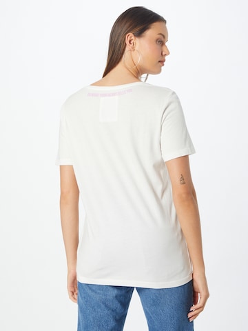 LIEBLINGSSTÜCK Μπλουζάκι 'Clarina' σε λευκό