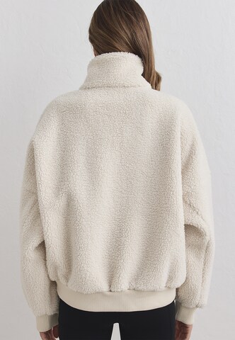 Aim'n Sports sweater in Beige