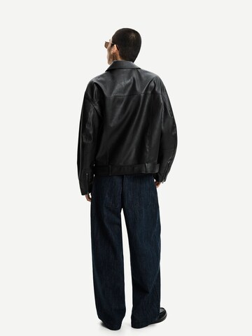 Giacca di mezza stagione di Bershka in nero