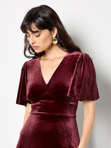 Apricot Dress in Red