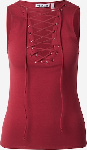 Haut 'Jay' WEEKDAY en rouge : devant