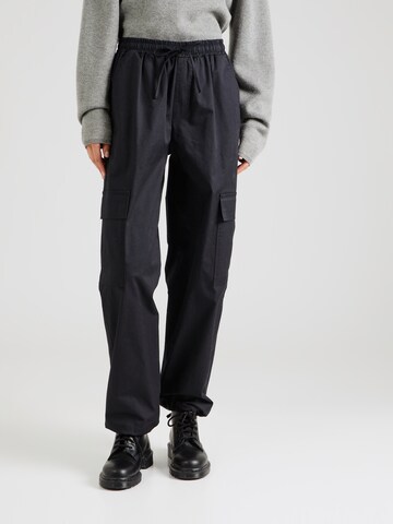 mazine Tapered Cargo Pants 'Coria' in Black: front