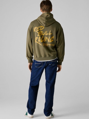 Red Bull Racing x Pepe Jeans Sweatshirt 'MARKER SCRIPT' in Groen