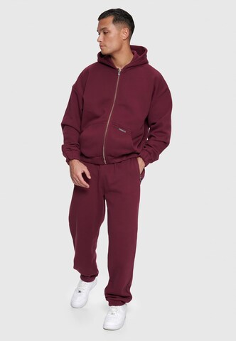 Dropsize Tapered Bukser 'Bazix Republiq' i rød