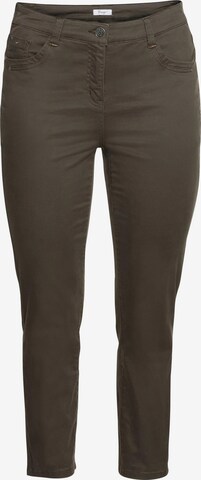 SHEEGO Slim fit Pants in Green: front