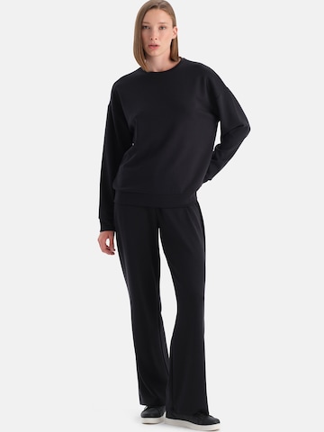 Regular Pantalon Dagi en noir