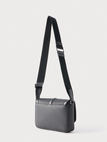 Michael Kors - Mala de ombro em preto