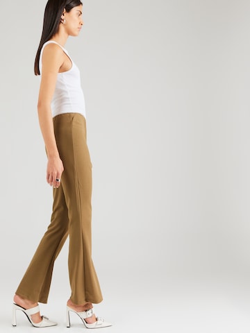 VERO MODA Flared Pants in Green