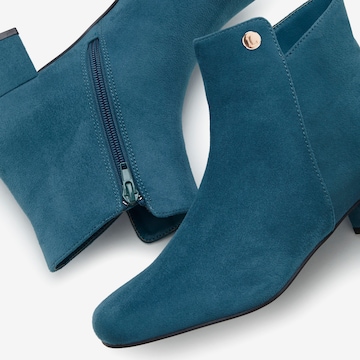 LASCANA Ankle Boots in Green