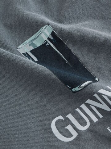 Next Bluser & t-shirts i grå