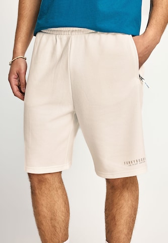 Funky Buddha regular Παντελόνι σε μπεζ: μπροστά