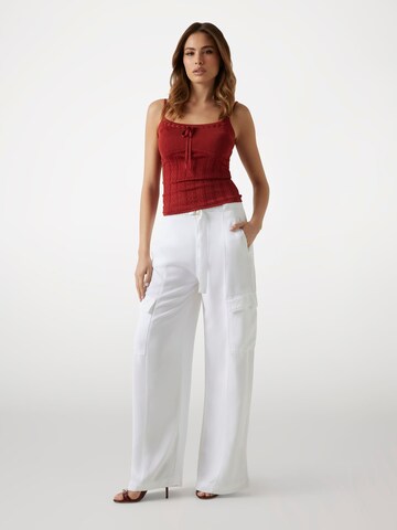 GUESS Wide leg Cargo Pants in White