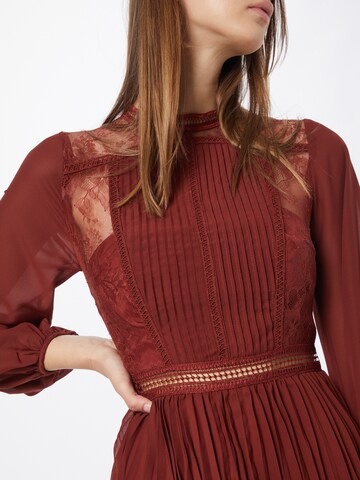 Robe de cocktail True Decadence en rouge