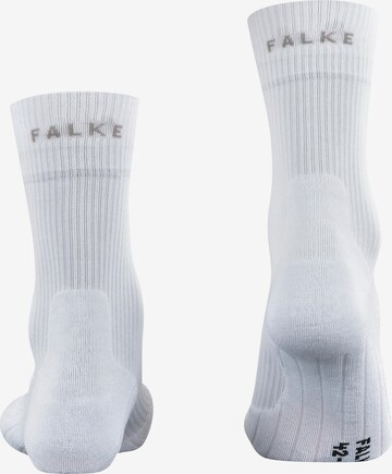 Chaussettes de sport 'TE4' FALKE en blanc