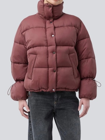 Veste d’hiver ' Odinmd ' modström en rouge : devant