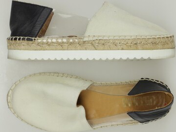 Liebeskind Berlin Flats & Loafers in 37 in White: front