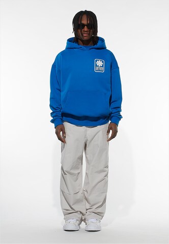 Sweat-shirt Lost Youth en bleu : devant