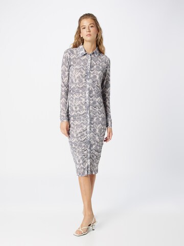 Robe-chemise 'ABITO' PATRIZIA PEPE en gris : devant