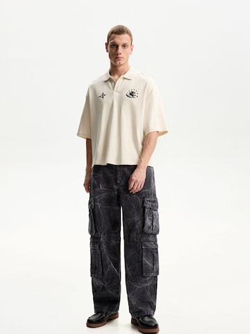 Bershka Baggy Džíny s kapsami – černá