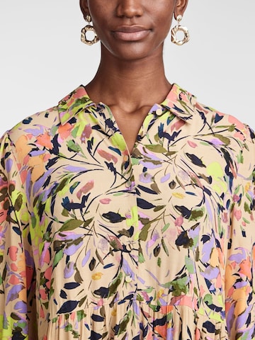 YAS - Vestido camisero 'ERIKA' en beige