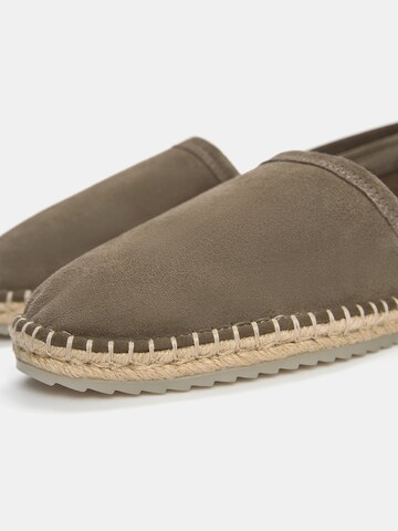 Pull&Bear Espadrilles in Beige