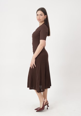 Elara Strickkleid in Braun