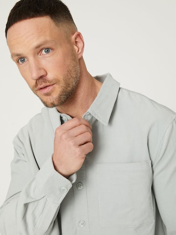 DAN FOX APPAREL Regular fit Button Up Shirt 'Eddi' in Green