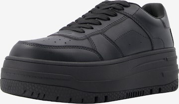 Bershka Sneakers in Black: front