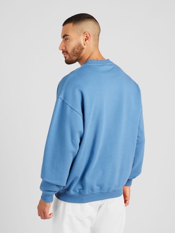 On Vacation Club Sweatshirt in Blue